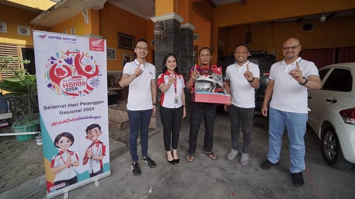 manajemen-astra-motor-yogyakarta-peringati-hari-pelanggan-nasional.jpg