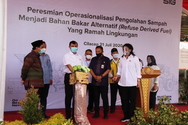 meko-maritim-dan-investasi-luhut-panjaitan-meresmikan-rdf-di-tps-terpadu-cilacap.jpg