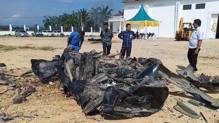 Digunakan untuk Angkut Tanaman Terlarang, Mobil Penumpang Ini Dihancurkan hingga Tak Berbentuk