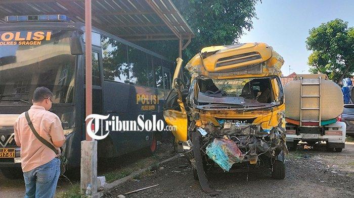 Hasil Olah TKP, Kecelakaan Mobil Guru MI dari Banyumas di Tol Solo-Ngawi Diduga Dipicu Sopir Ngantuk