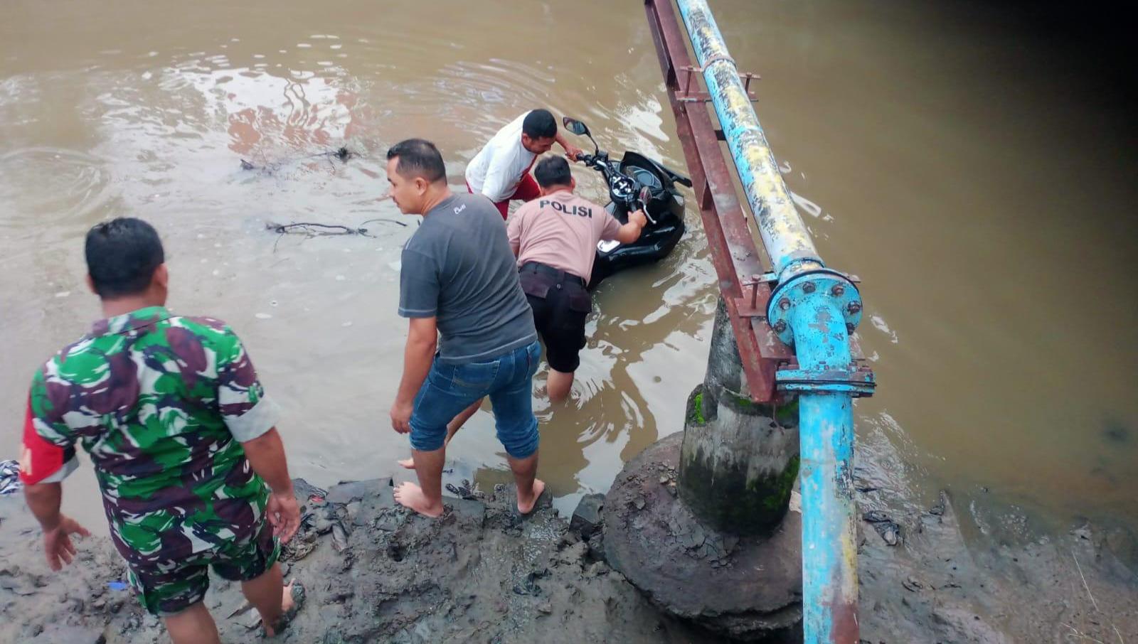 motor-misterius-terjebur-di-sungai-sukoharjo.jpg
