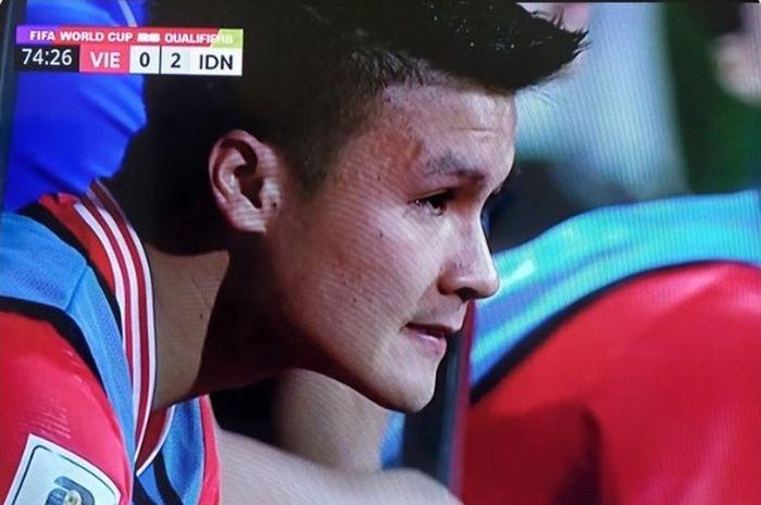 nguyen-quang-hai-vietnam-saat-melawan-indonesia-di-kualifikasi-piala-dunia.jpg