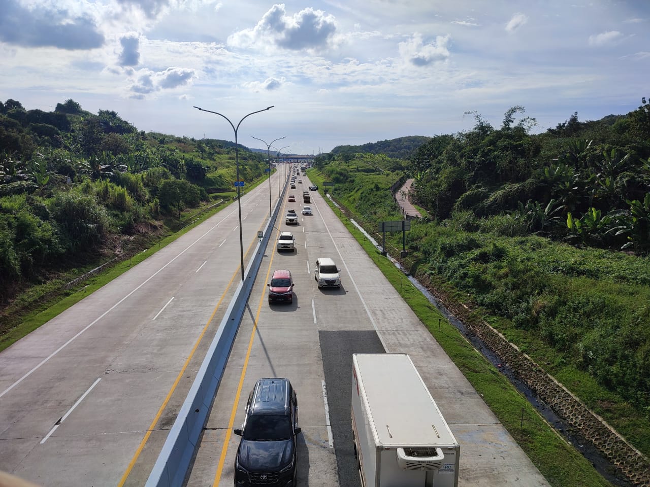 Ini Evaluasi Penerapan One Way atau Satu Jalur Arus Mudik di Tol Jateng