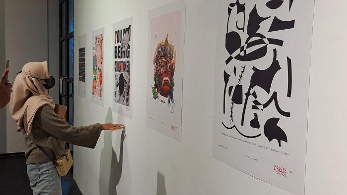 pameran-seni-poster-post-human-it-telkom-purwokerto-senin-3012023.jpg