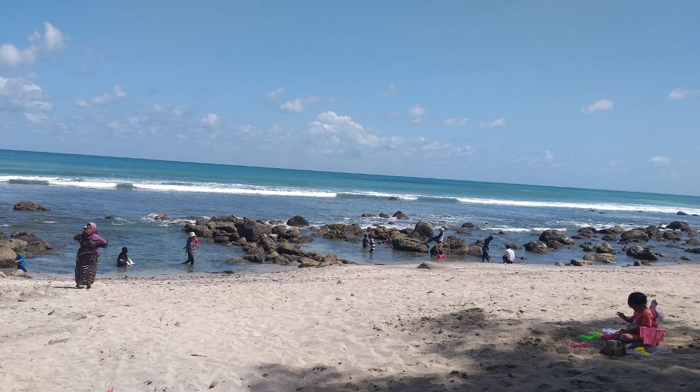 pantai-menganti-kebumen.jpg