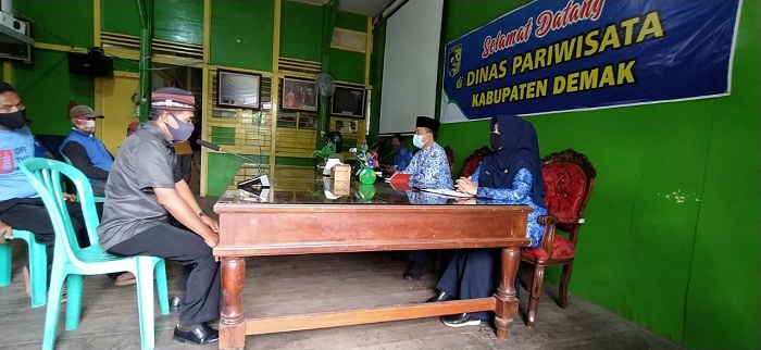 Minta Dibuka Normal, PKL dan Pengelola Parkir di Masjid Agung Demak Datangi Dinas Pariwisata