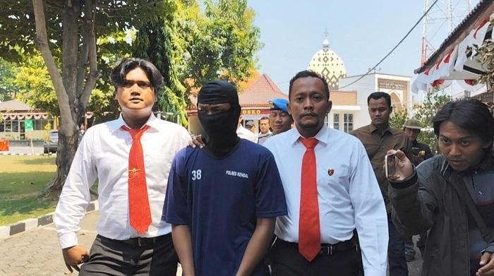pelaku-pembunuhan-perempuan-di-darupono-kendal-senin-28102024.jpg