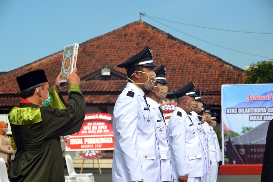 pelantikan-sembilan-kades-purbalingga.jpg
