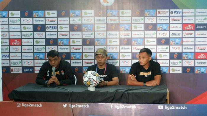 pelatih-persijap-jepara-erwan-hendarwanto-jelang-laga-melawan-persijap-jepara.jpg