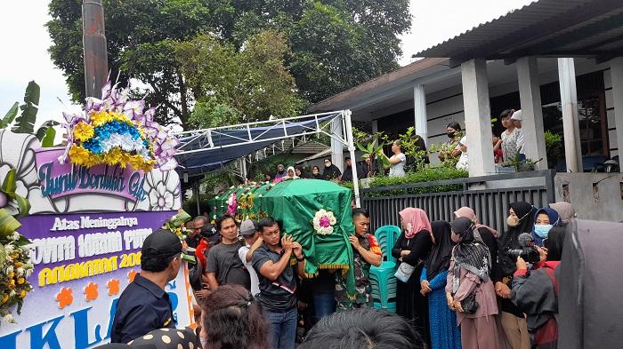 WNI Salah Tembak di Texas Dimakamkan di Semarang, Sahabat Ungkap Firasat Almarhumah sebelum Kejadian