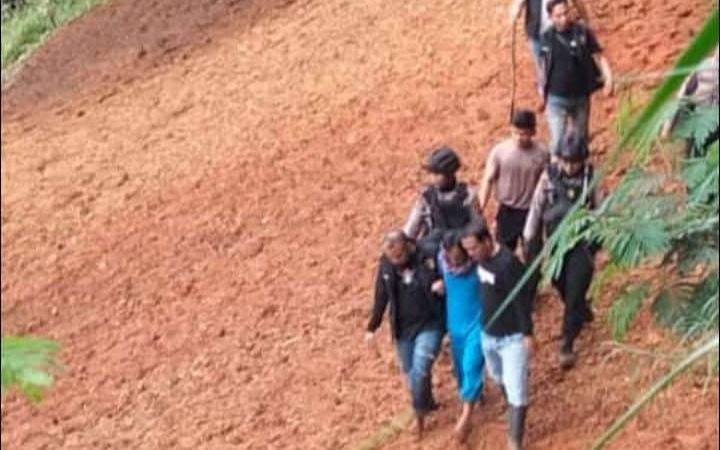 Penggalian untuk Cari Korban Mbah Slamet Berlanjut, Warga Ramai Datangi TKP