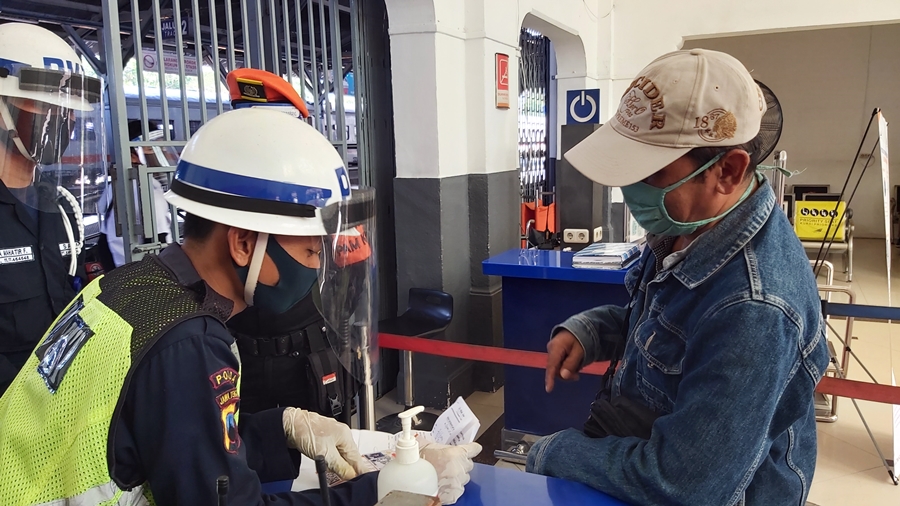 48 Penumpang Asal Tegal Ditolak Naik KA Tegal Ekspres, Uang Tiket Dikembalikan Utuh