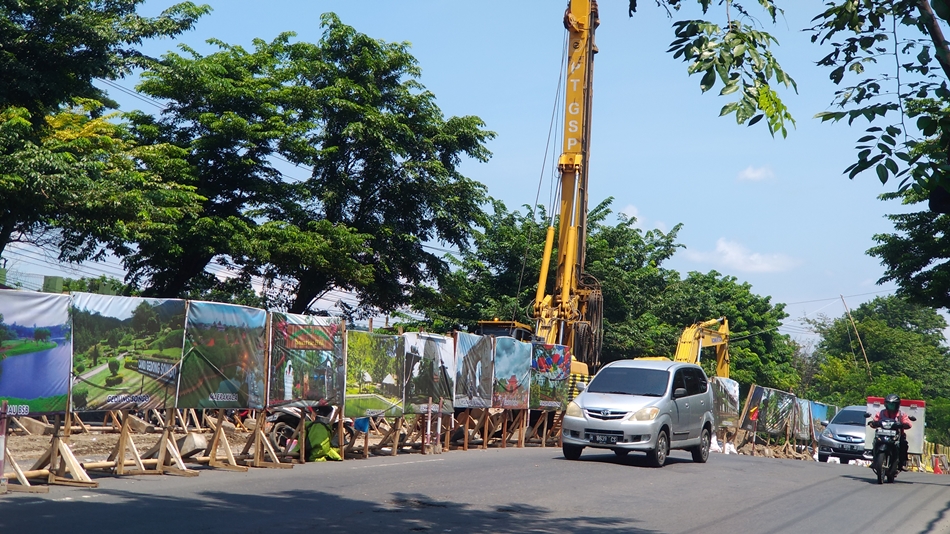 Jalur Tengkorak Simpang Hanoman Semarang Dibongkar, Diturunkan Lima Meter Agar Makin Datar