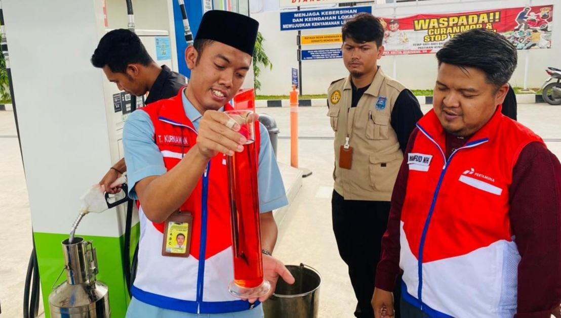 pertamina-cek-bbm-di-spbu-kota-tegal.jpg