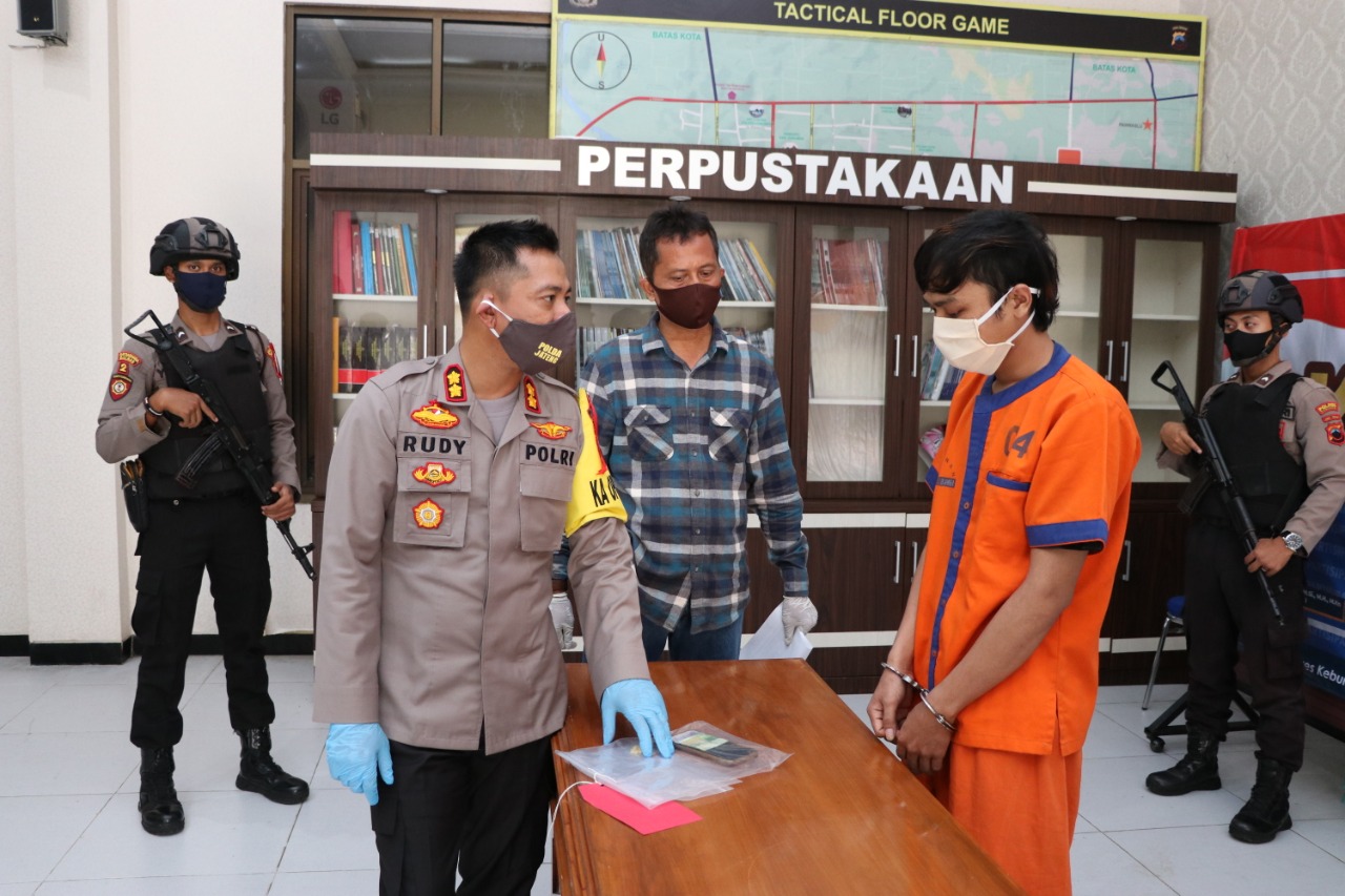 Pulang Kampung dari Tangerang, Pemuda Ini Justru Edarkan 'Pil Koplo' di Kebumen