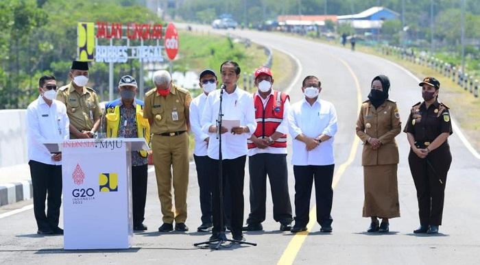 Presiden Jokowi Resmikan Jalingkut Brebes-Tegal, Berharap Arus Mudik Lebaran 2022 Makin Lancar
