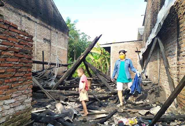 Satu Rumah di Tlogosari Kulon Ludes Terbakar, Butuh Lima Mobil Pemadam untuk Jinakan Api