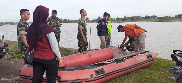 Penambang Pasir Hanyut di Sungai Lukulo Kebumen, Perahunya Terbalik