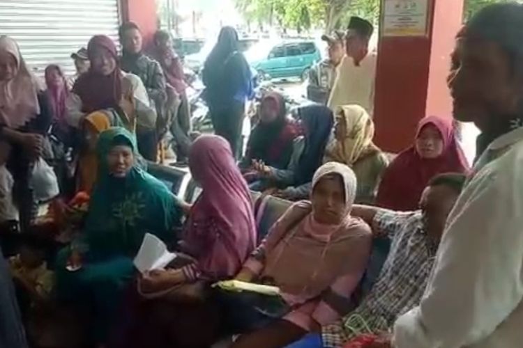 Unjuk Rasa Karyawan RSUD Brebes, Pasien Poliklinik Telantar hingga 2 Jam