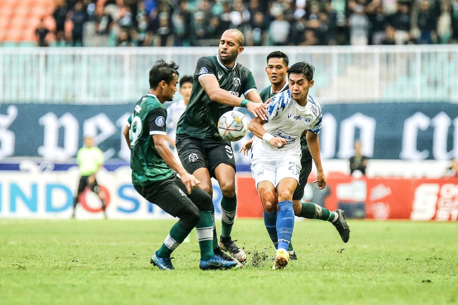 LINK LIVE STREAMING Persikabo vs PSIS: Laga Sarat Emosional Lucao