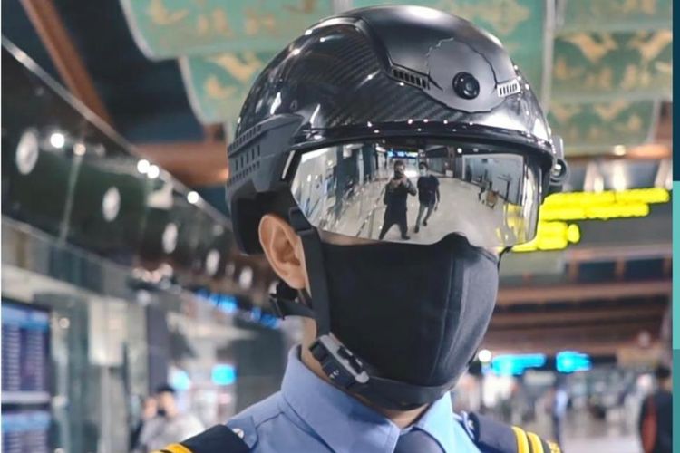 smart-helmet-petugas-keamanan-bandara-soekarno-hatta.jpg
