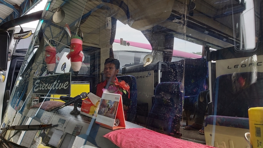 sopir-bus-terdampak-larangan-mudik-di-tegal.jpg