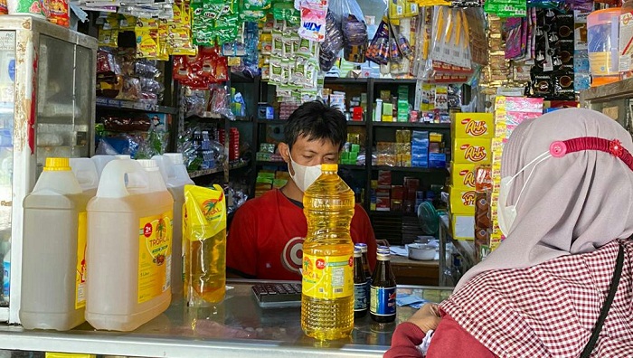 Minyak Goreng di Pasar Trayeman Slawi Kabupaten Tegal Masih Mahal, Harga Beras Mulai Naik