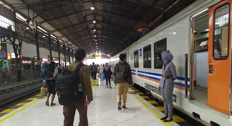 Jangan Sampai Kehabisan! Tiket Kereta Api dari Jakarta untuk Libur Nataru Sudah Terjual 22 Ribu