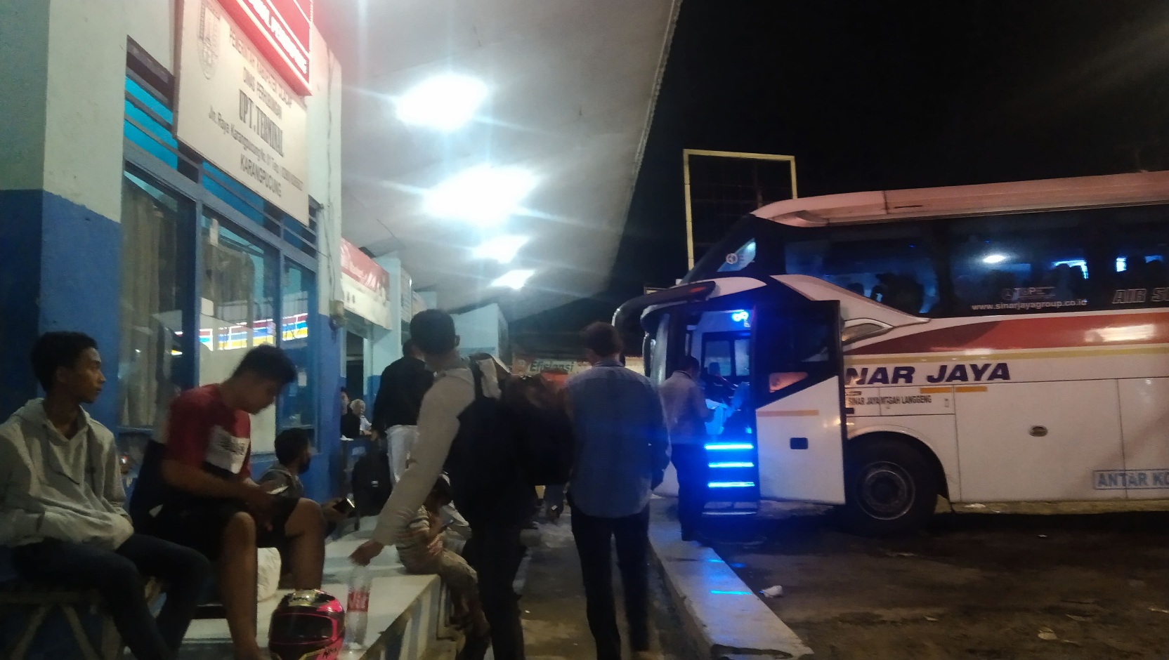 Libur Panjang, Lonjakan Penumpang Terjadi di Terminal Karangpucung Cilacap