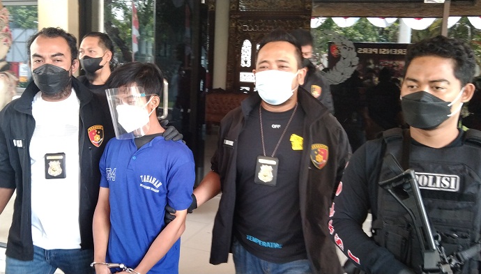 tersangka-kasus-pembunuhan-wanita-hamil-di-simongan-semarang-minggu-2282021.jpg