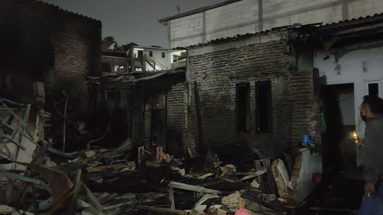 Terjebak di Kamar Mandi, Seorang Lansia Jadi Korban Tewas Kebakaran di Candisari Semarang