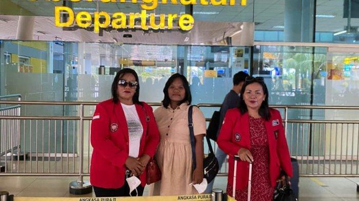 tiga-bibi-brigadir-j-terbang-ke-jakarta-untuk-menjadi-saksi-untuk-terdakwa-bharada-e.jpg