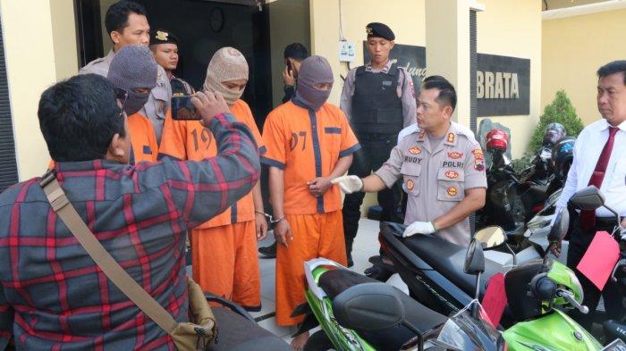 Warga Banjarnegara dan Purbalingga Ini Menyamar Jadi Pengunjung Karaoke Sebelum Curi Motor