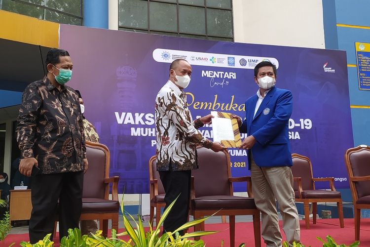 Dapat Izin Kuliah Tatap Muka, UMP Banyumas Vaksinasi Mahasiswa dan Warga Radius 3 Km dari Kampus