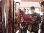 04102025-batik-banyumas-batik-parang-lumbon.jpg