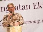 04102025-wakil-gubernur-taj-yasin-hadir-pada-acara-industri-hijau.jpg