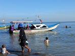 08062025-kapal-wisata-pantai-alam-indah-tegal.jpg