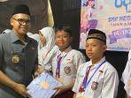 15072025-bupati-batang-m-faiz-kurniawan-beri-bantuan-seragam.jpg