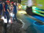 19032025-damkar-perbaiki-jalan-di-kabupaten-semarang.jpg