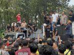 20062025-demo-sopir-truk-odol-di-jalan-pantura-alas-roban-batang.jpg