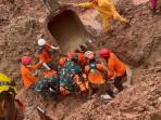 20251118-Evakuasi-korban-longsor-Majenang.jpg