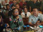 Cawapres-nomor-urut-3-Mahfud-MD-jawab-pertanyaan-pada-diskusi-Tabrak-Prof-Selasa-2312024.jpg
