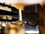 Chord-Gitar-Langit-Merah-Muda.jpg