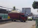 DUMP-TRUCK-MATERIAL-MRANGGEN.jpg