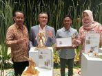 Bermodal Besek Bekas, Ekraf Zilbestcraft Batang Raih Penghargaan Kategori Best Emerging Artisan