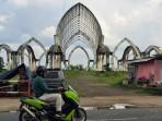 Masjid-1000-bulan.jpg