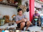 Pedagang-kelapa-di-Pasar-Tegowanu-Kabupaten-Grobogan.jpg