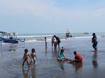 Pantai Alam Indah Tegal Jadi Favorit Wisatawan Saat Masa Liburan
