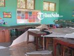 Plafon-atap-kelas-5-SDN-1-Kalimacan-Kecamatan-Kalijambe-Kabupaten-Sragen-ambrol.jpg