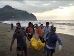 Proses-evakuasi-jasad-nelayan-di-karangbolong.jpg